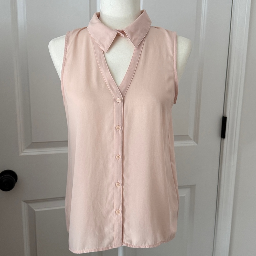 Forever 21 Soft Pink Sleeveless Top